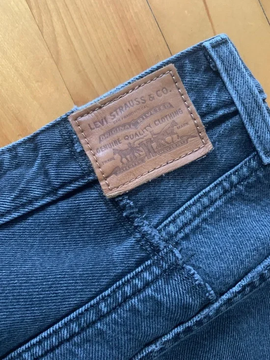 Levi's Wide-Leg Panelled Jeans in Washed Black - Picture 6 of 16